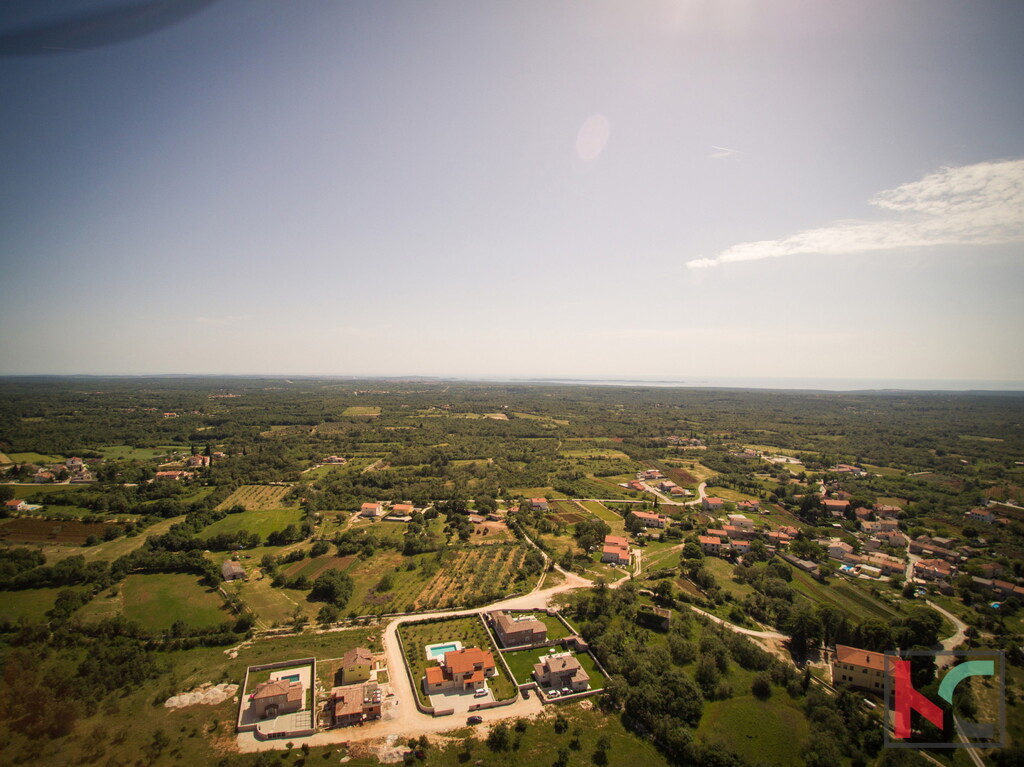 Image 6230296 - 11