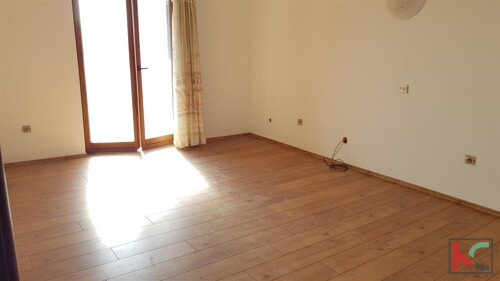 Thumbnail 6230301 - 10