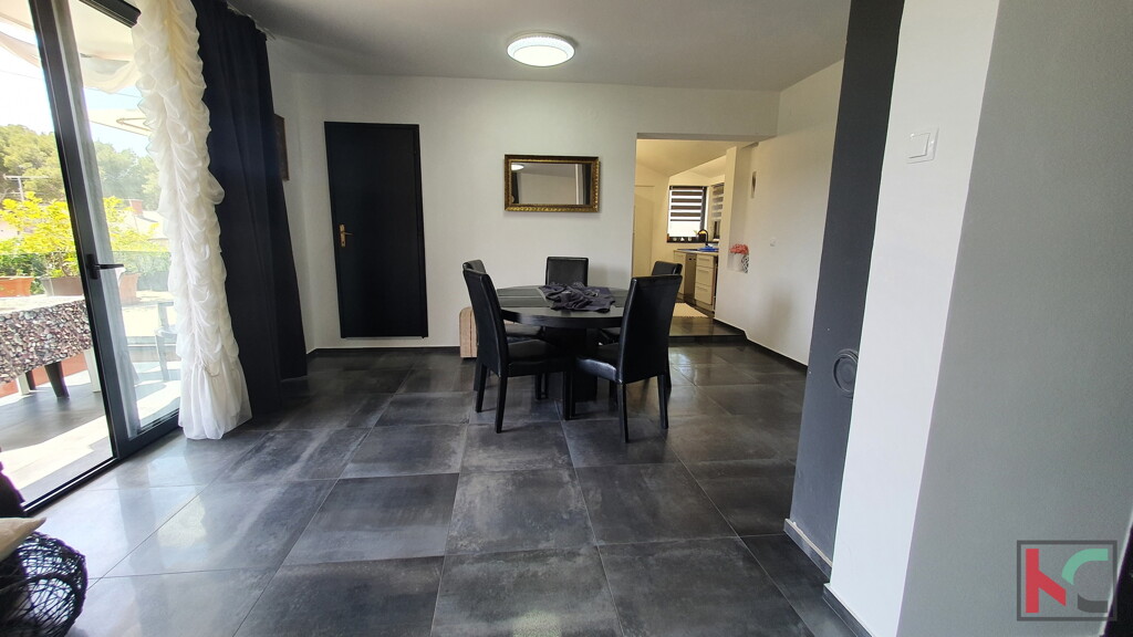 Image 6230326 - 9
