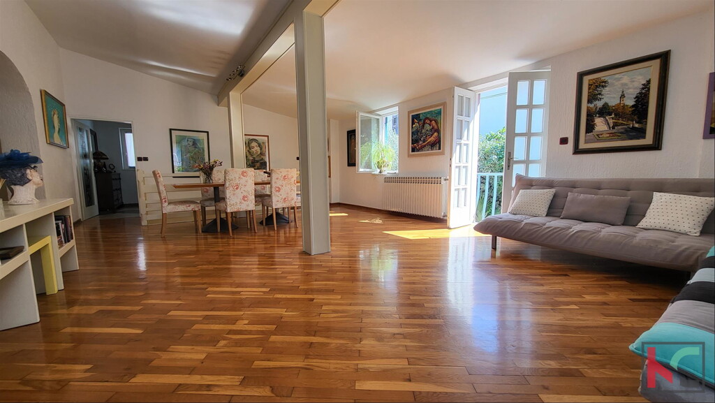Image 6230327 - 11
