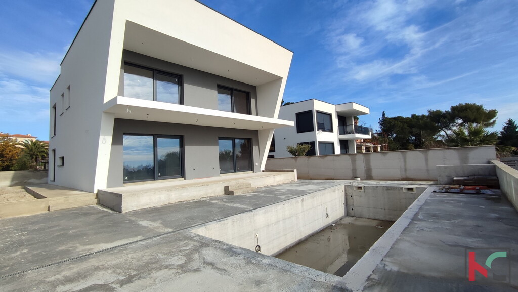 Image 6230341 - 2