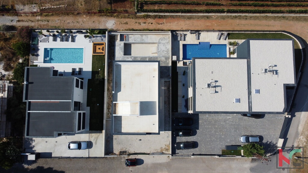 Image 6230341 - 8