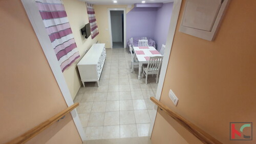 Thumbnail 6230347 - 4
