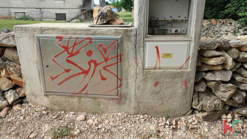 Thumbnail 6230353 - 4