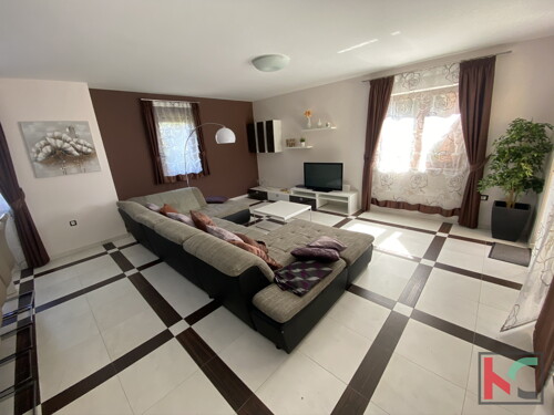 Thumbnail 6230359 - 15