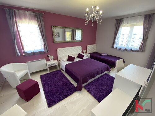Thumbnail 6230359 - 9