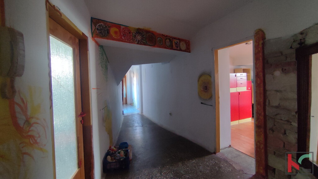 Image 6230389 - 8