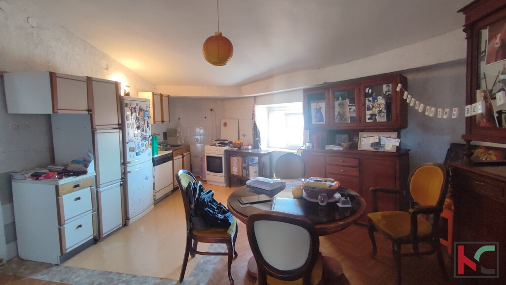 Image 6230389 - 11