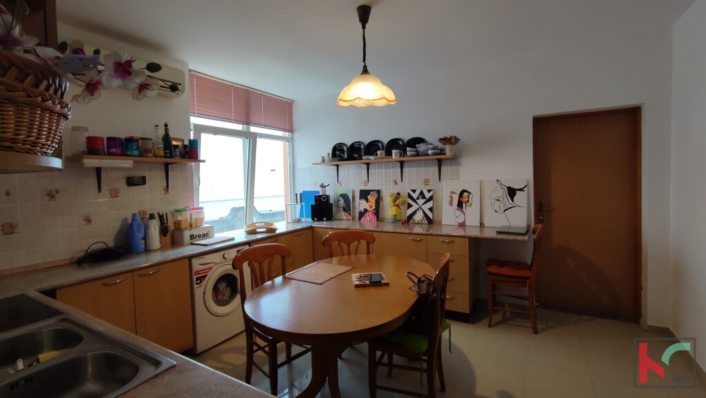 Image 6230403 - 6