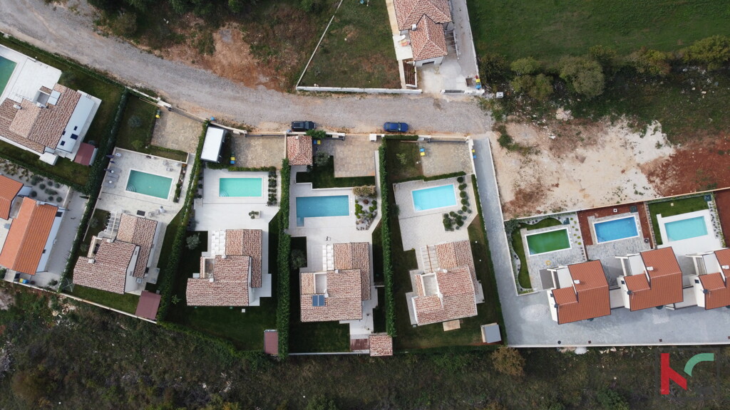Image 6230414 - 9