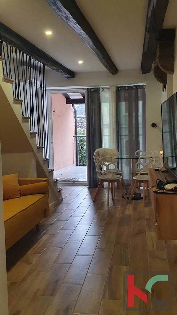 Image 6230429 - 8