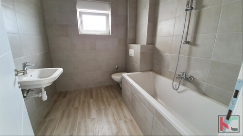 Thumbnail 6230440 - 7