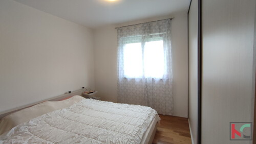 Thumbnail 6230470 - 4
