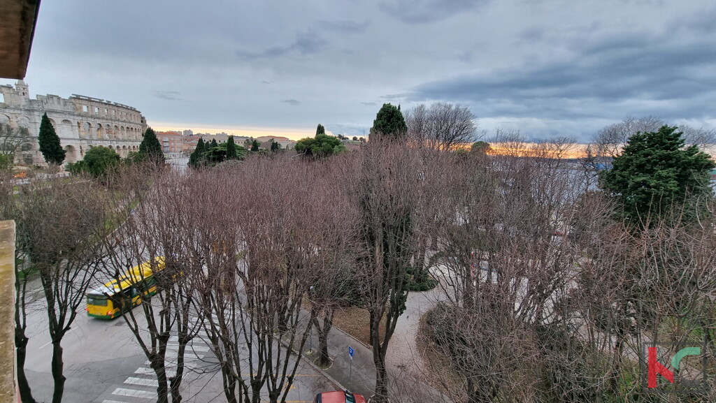 Image 6230481 - 12