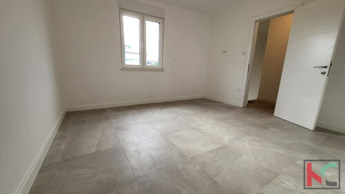 Thumbnail 6230494 - 15