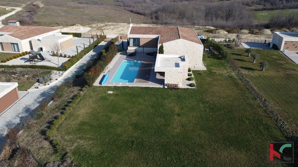 Image 6230520 - 8