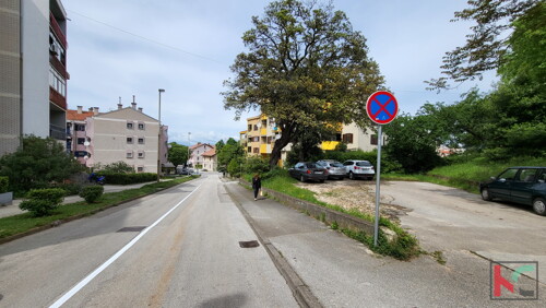 Thumbnail 6230556 - 11