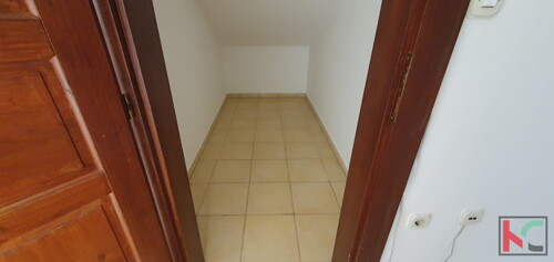 Thumbnail 6230596 - 10