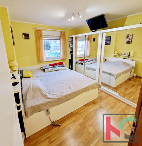 Thumbnail 6230603 - 3