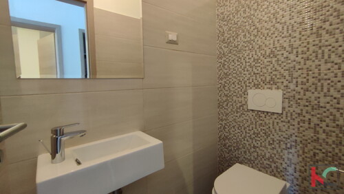 Thumbnail 6230610 - 7