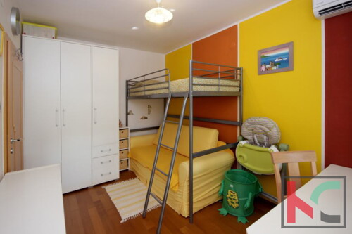 Thumbnail 6230679 - 6