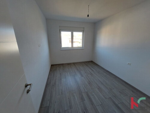 Thumbnail 6230733 - 12