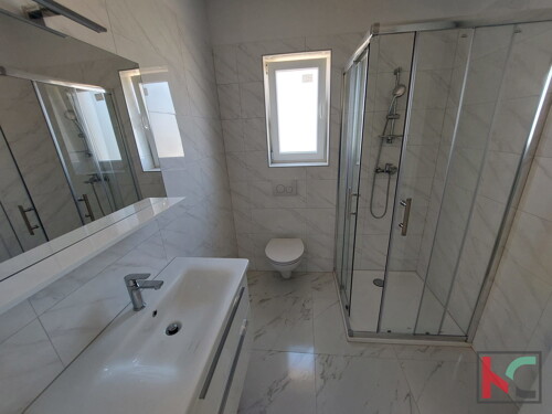 Thumbnail 6230733 - 2