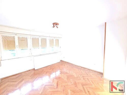 Thumbnail 6230758 - 3