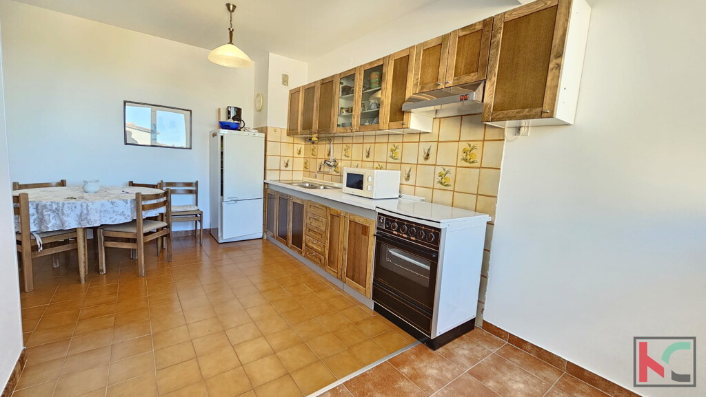 Image 6230780 - 9