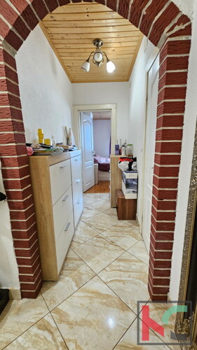 Thumbnail 6230781 - 10