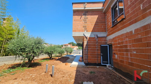 Thumbnail 6230787 - 10