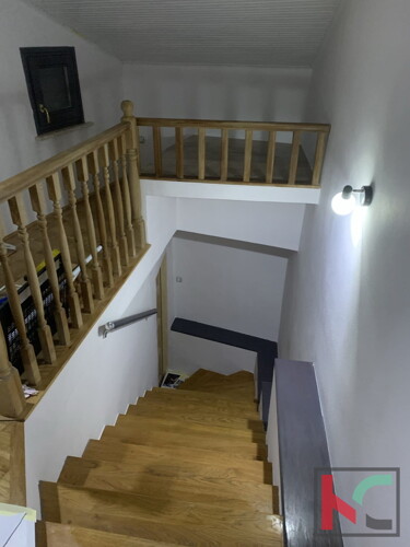 Thumbnail 6230799 - 11