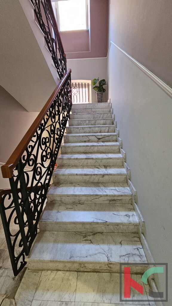 Image 6230800 - 5