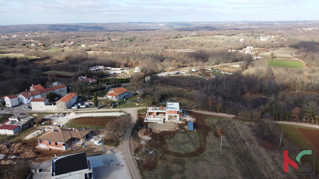 Image 6230802 - 7