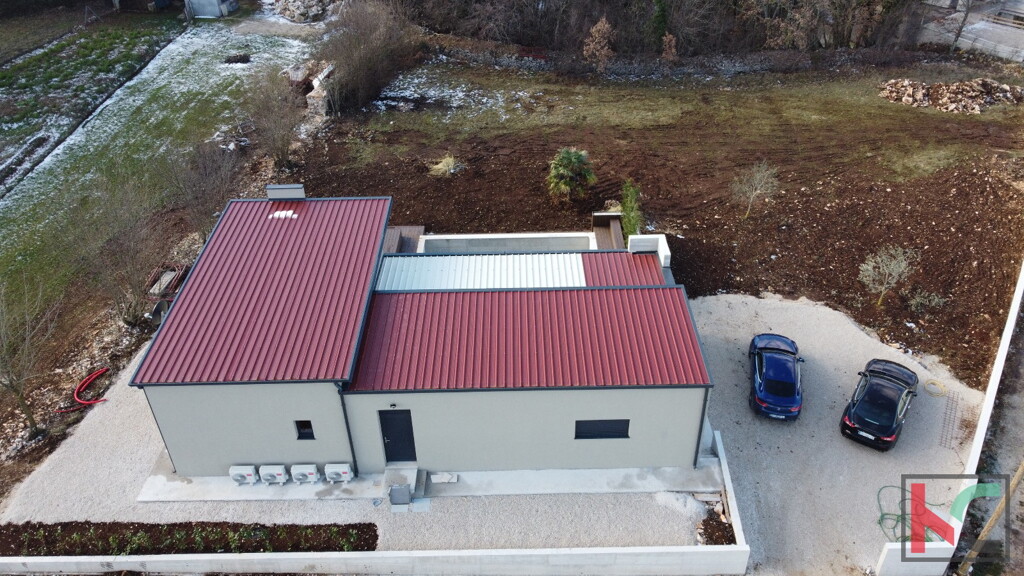 Image 6230802 - 8