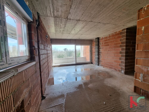 Thumbnail 6230812 - 1
