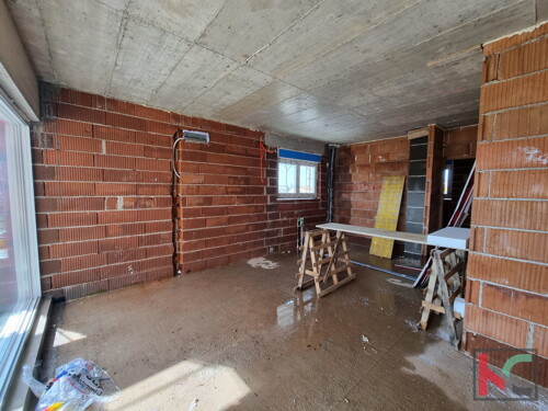 Thumbnail 6230813 - 5