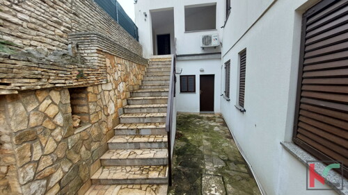 Thumbnail 6230840 - 16