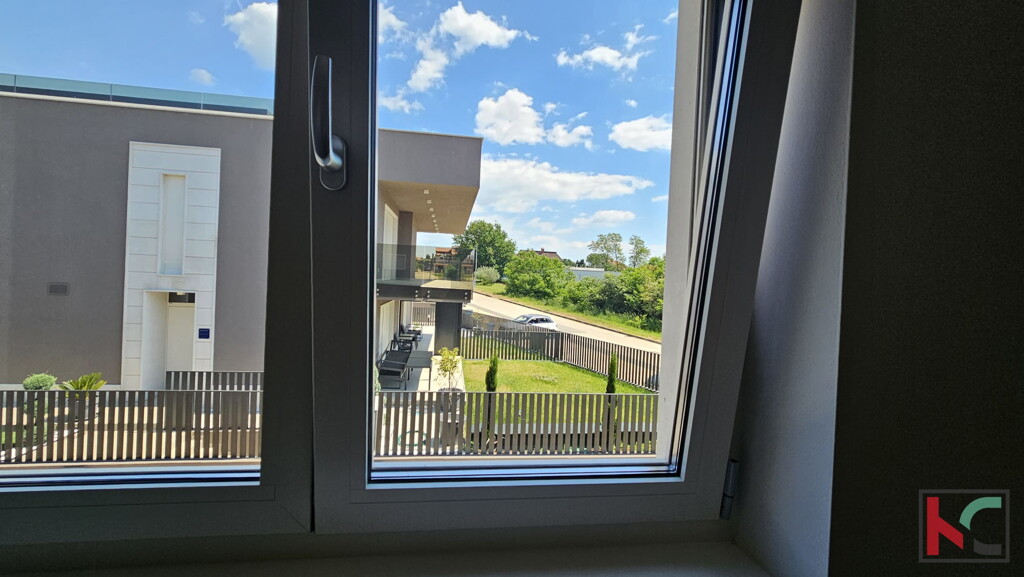Image 6230849 - 7