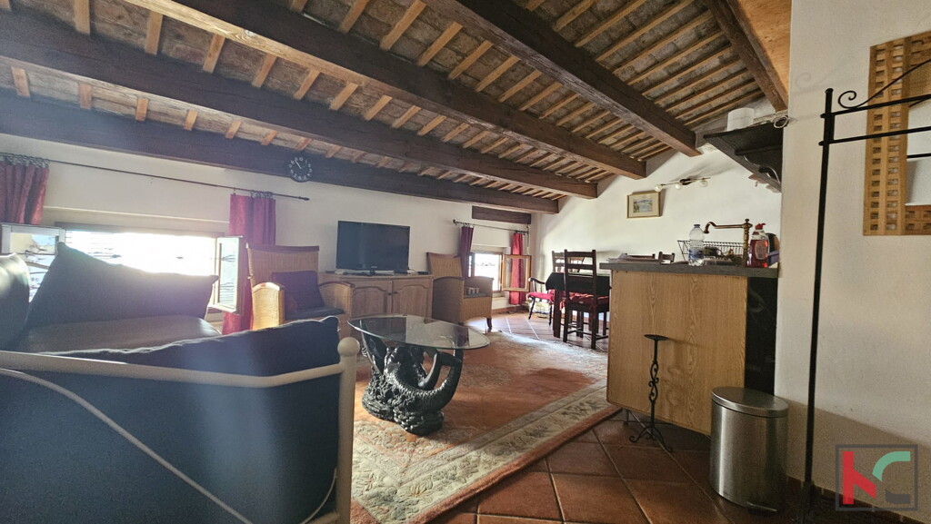 Image 6230857 - 9