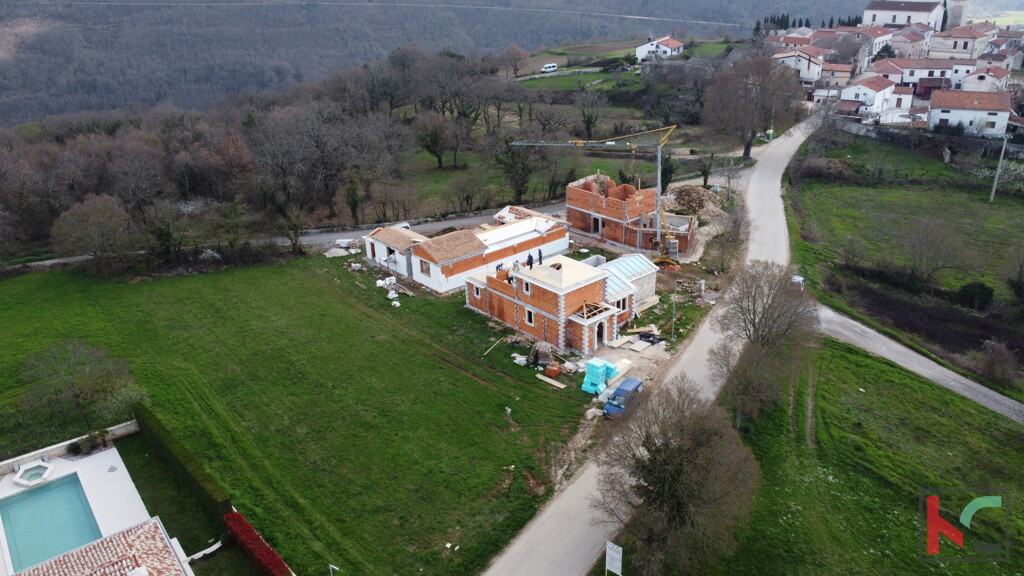 Image 6230871 - 7