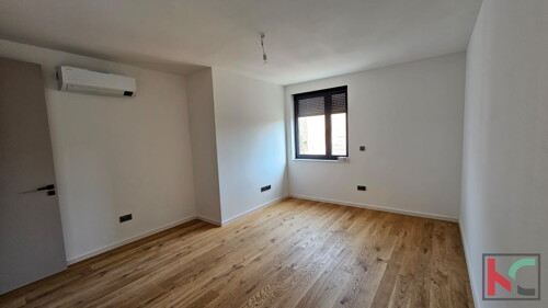 Thumbnail 6230891 - 10