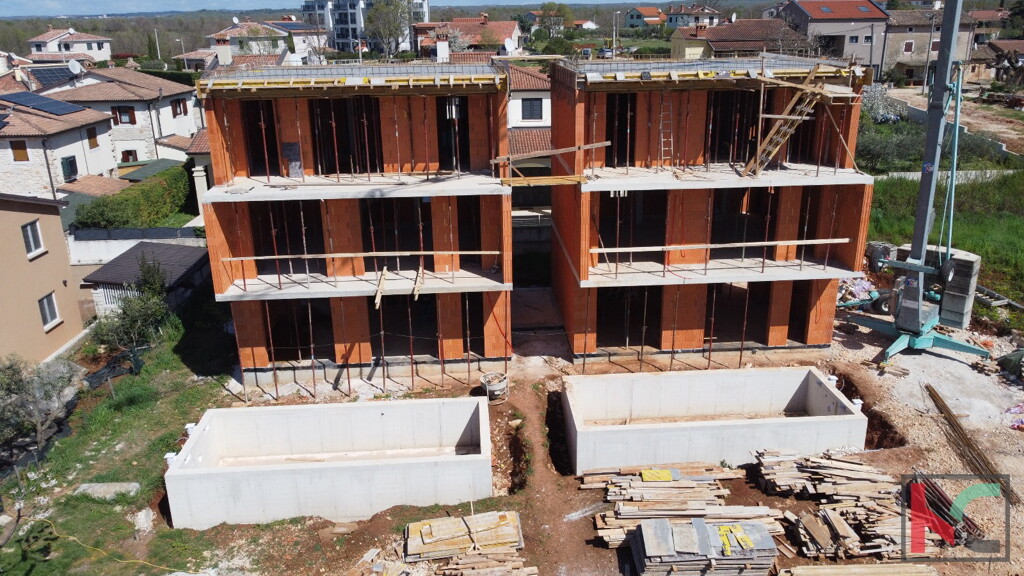 Image 6230914 - 7