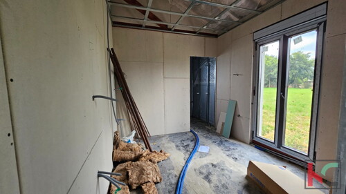 Thumbnail 6230935 - 10