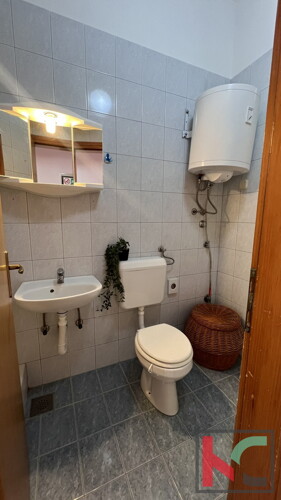 Thumbnail 6230938 - 10