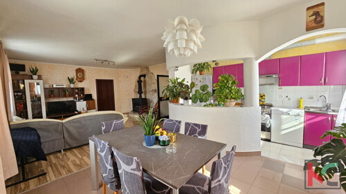 Thumbnail 6230941 - 2