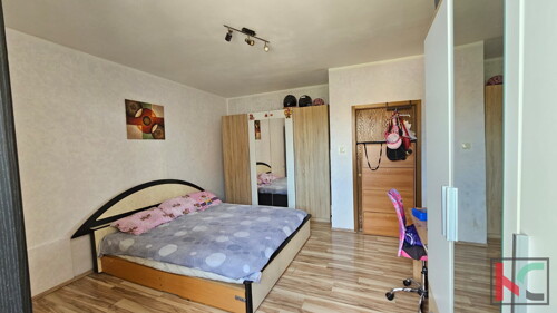 Thumbnail 6230941 - 6