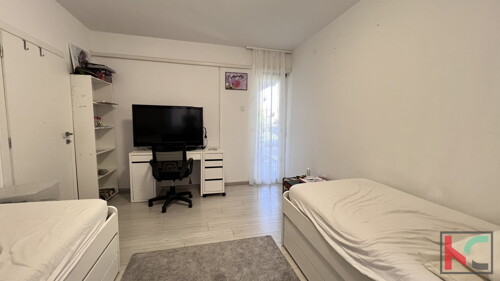 Thumbnail 6230947 - 5