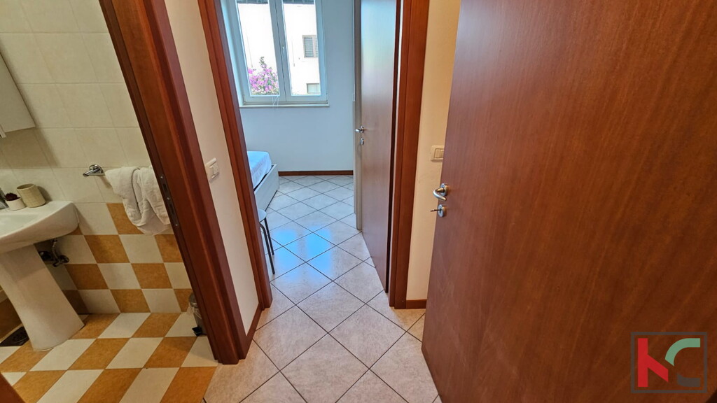 Image 6230986 - 7