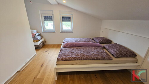 Thumbnail 6231012 - 6